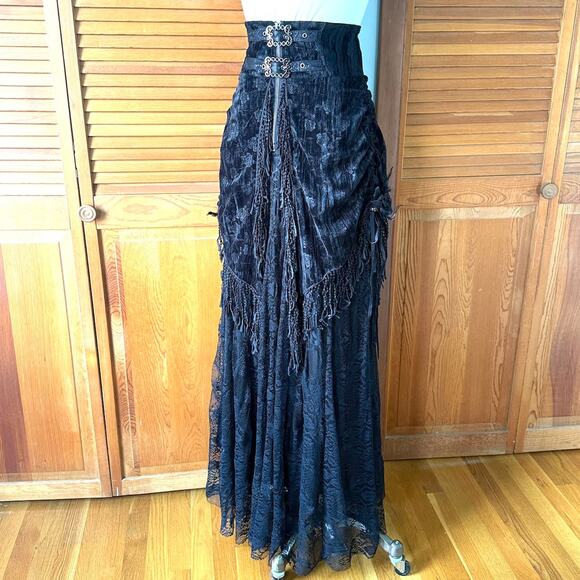 Devil Fashion Gothic Victorian High Waist Rose Velvet Aristocrat Skirt - Picture 5 of 17